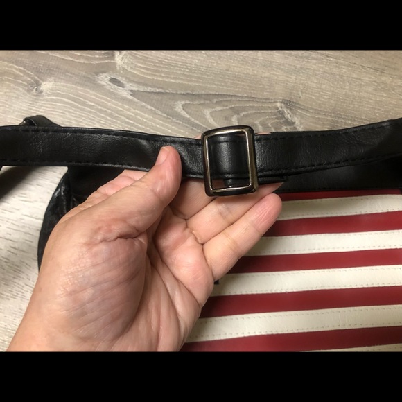 USA 🇺🇸 FLAG CROSSBODY LEATHER BAG-NEW "TINDER" BRAND - Picture 5 of 8